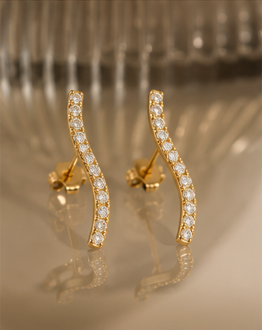 Wave Diamond Stud Earring