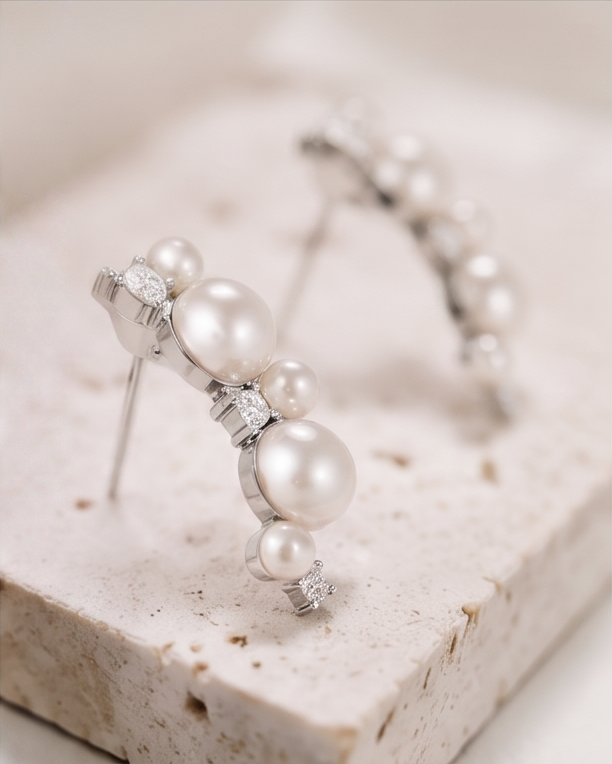Peral Burst Stud Earring