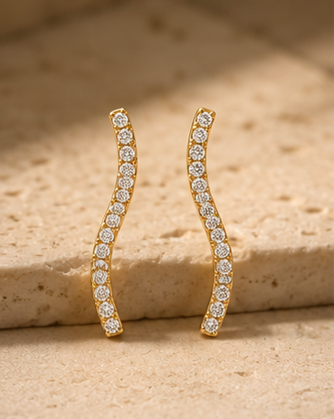Wave Diamond Stud Earring