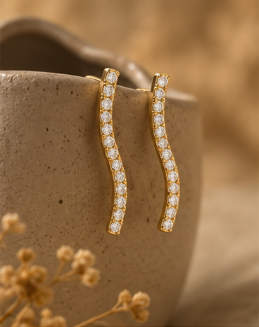 Wave Diamond Stud Earring