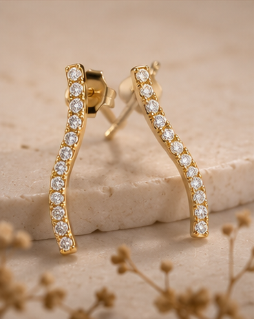 Wave Diamond Stud Earring